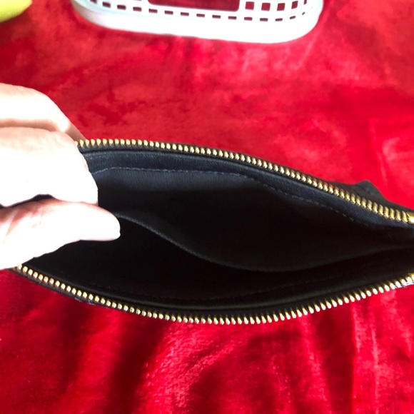 Marc Jacobs clutch - Picture 3 of 11